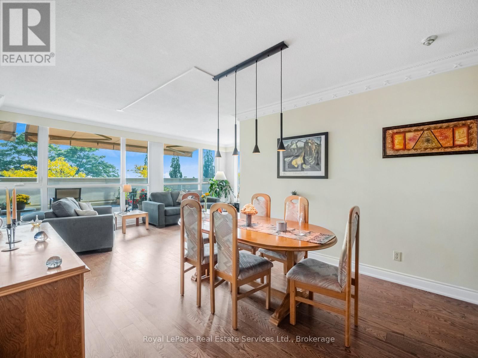 












310 - 415 LOCUST STREET

,
Burlington (Brant),




Ontario
L7S2J2

