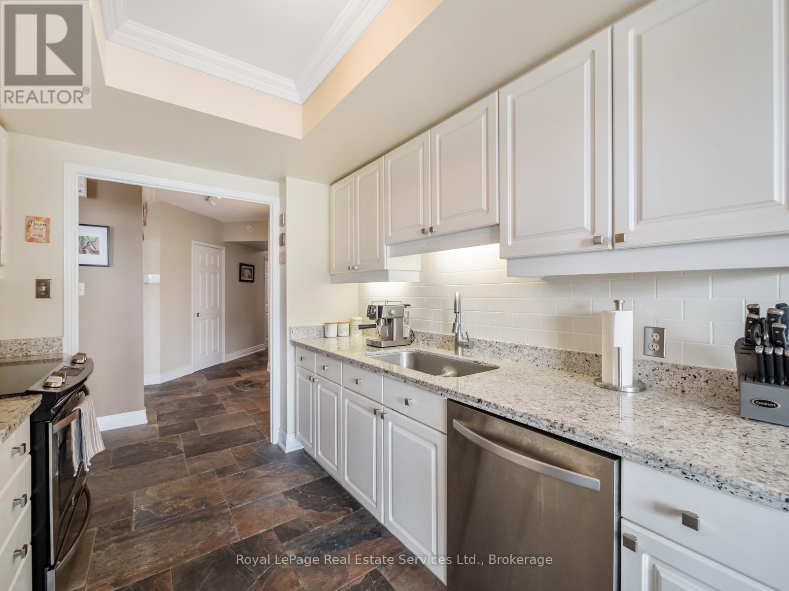 












310 - 415 LOCUST STREET

,
Burlington (Brant),




Ontario
L7S2J2

