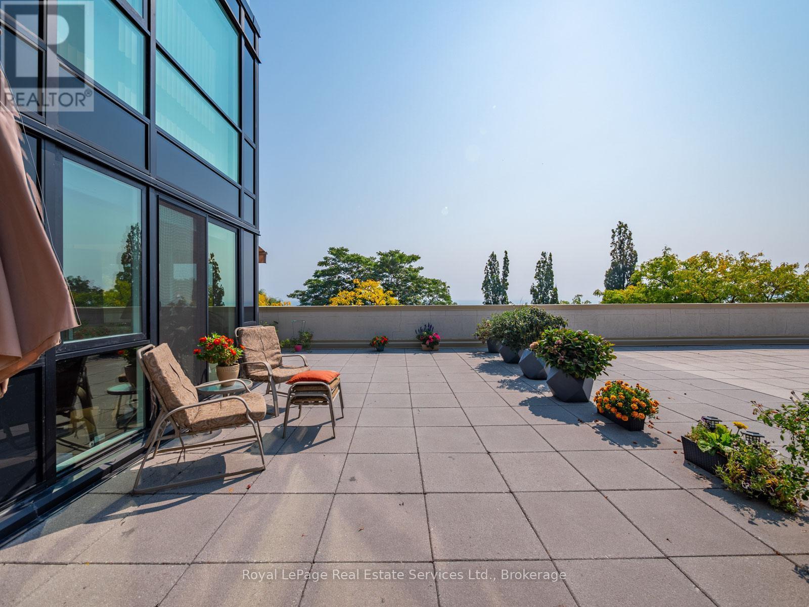 












310 - 415 LOCUST STREET

,
Burlington (Brant),




Ontario
L7S2J2

