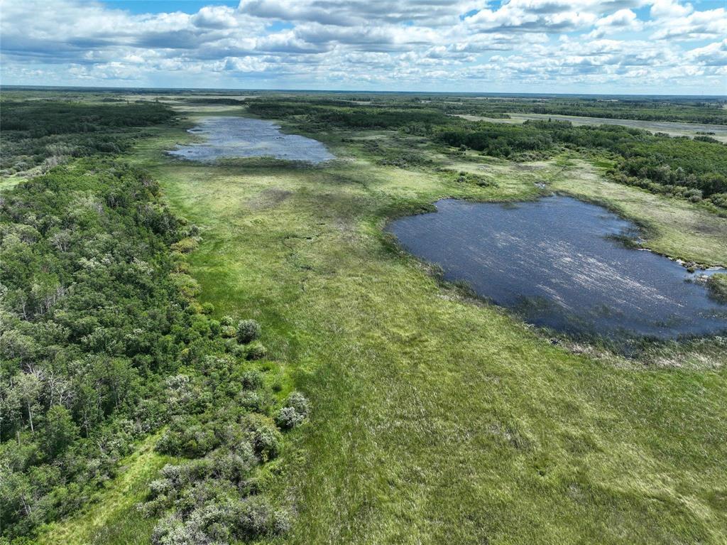 












0 Moggey's Road

,
Eriksdale,







Manitoba
R0C2G0

