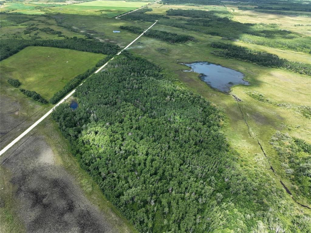 












0 Moggey's Road

,
Eriksdale,







Manitoba
R0C2G0

