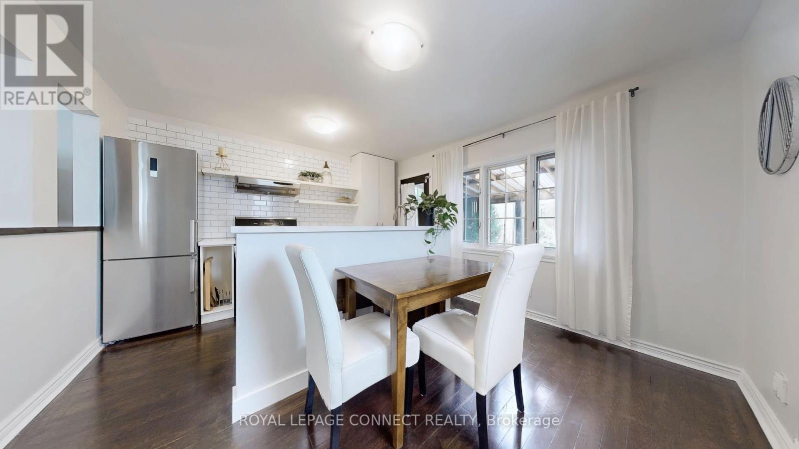 












242 GLEDHILL AVENUE

,
Toronto,




Ontario
M4C5L2

