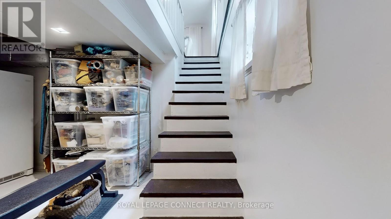 












242 GLEDHILL AVENUE

,
Toronto,




Ontario
M4C5L2

