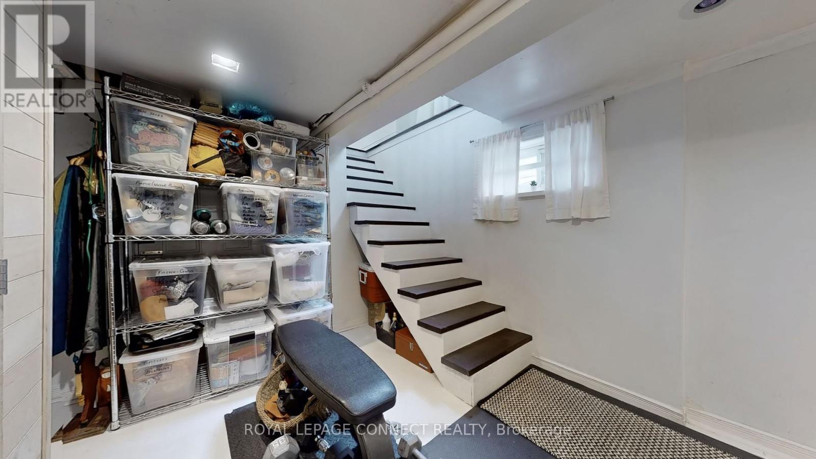 












242 GLEDHILL AVENUE

,
Toronto,




Ontario
M4C5L2

