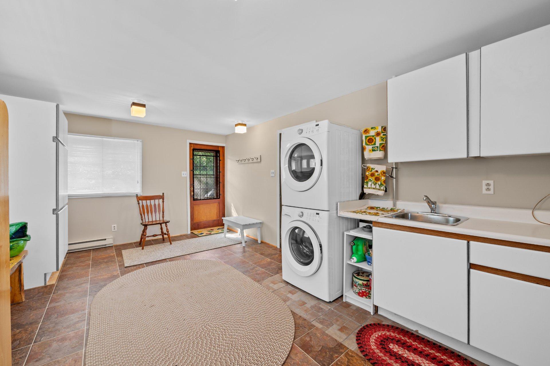 









111


Av. St-Denis

,
Saint-Sauveur,




QC
J0R1R3

