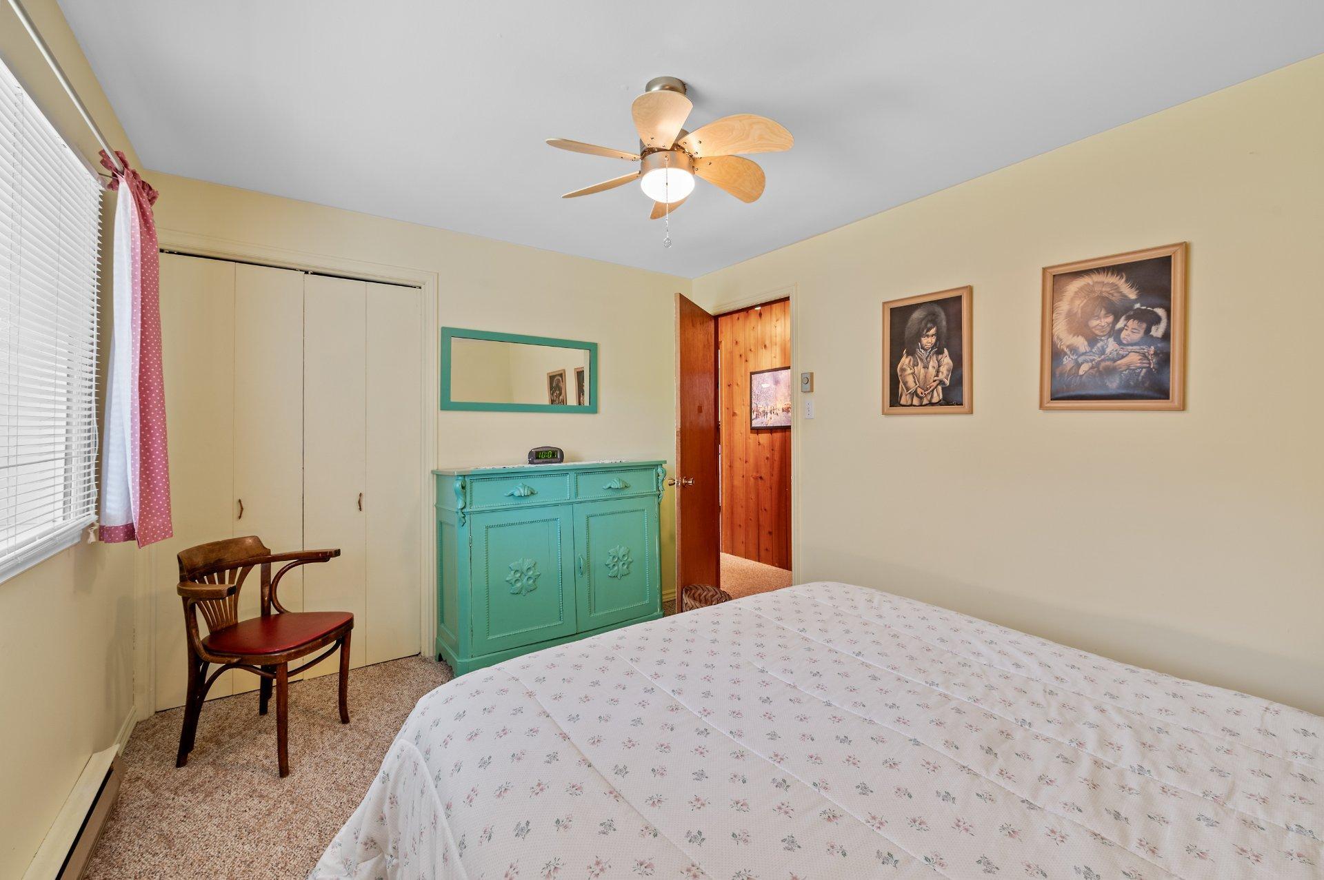 









111


Av. St-Denis

,
Saint-Sauveur,




QC
J0R1R3

