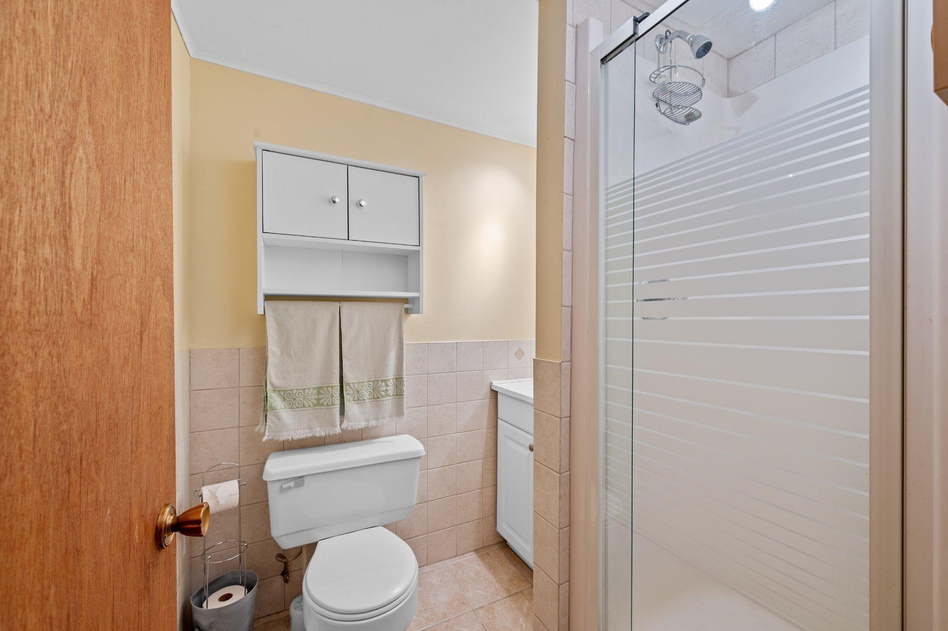 









111


Av. St-Denis

,
Saint-Sauveur,




QC
J0R1R3

