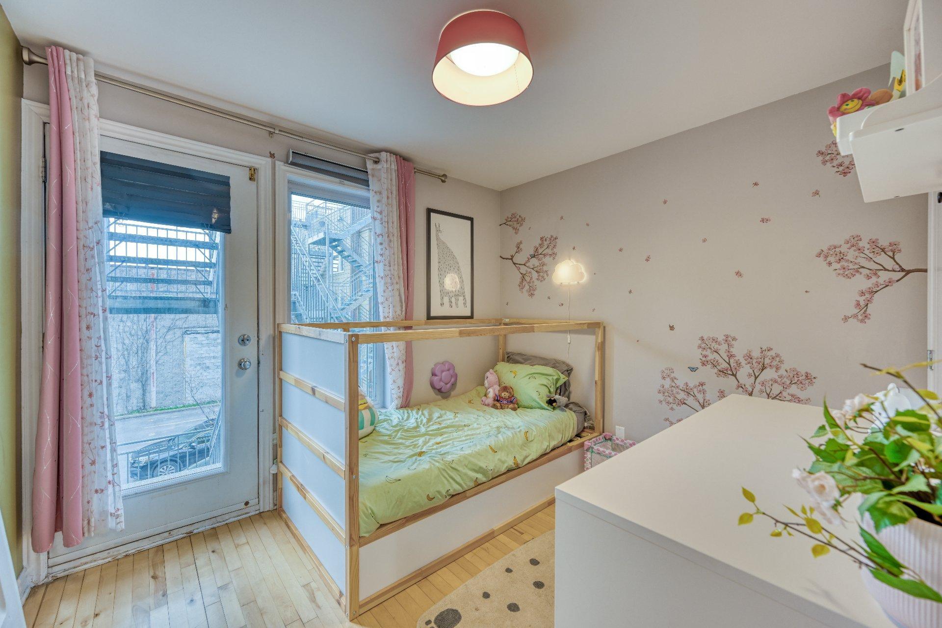 









3775


Rue Everett

, 201,
Montréal (Villeray/Saint-Michel/Parc-Extension),




QC
H2A1S5

