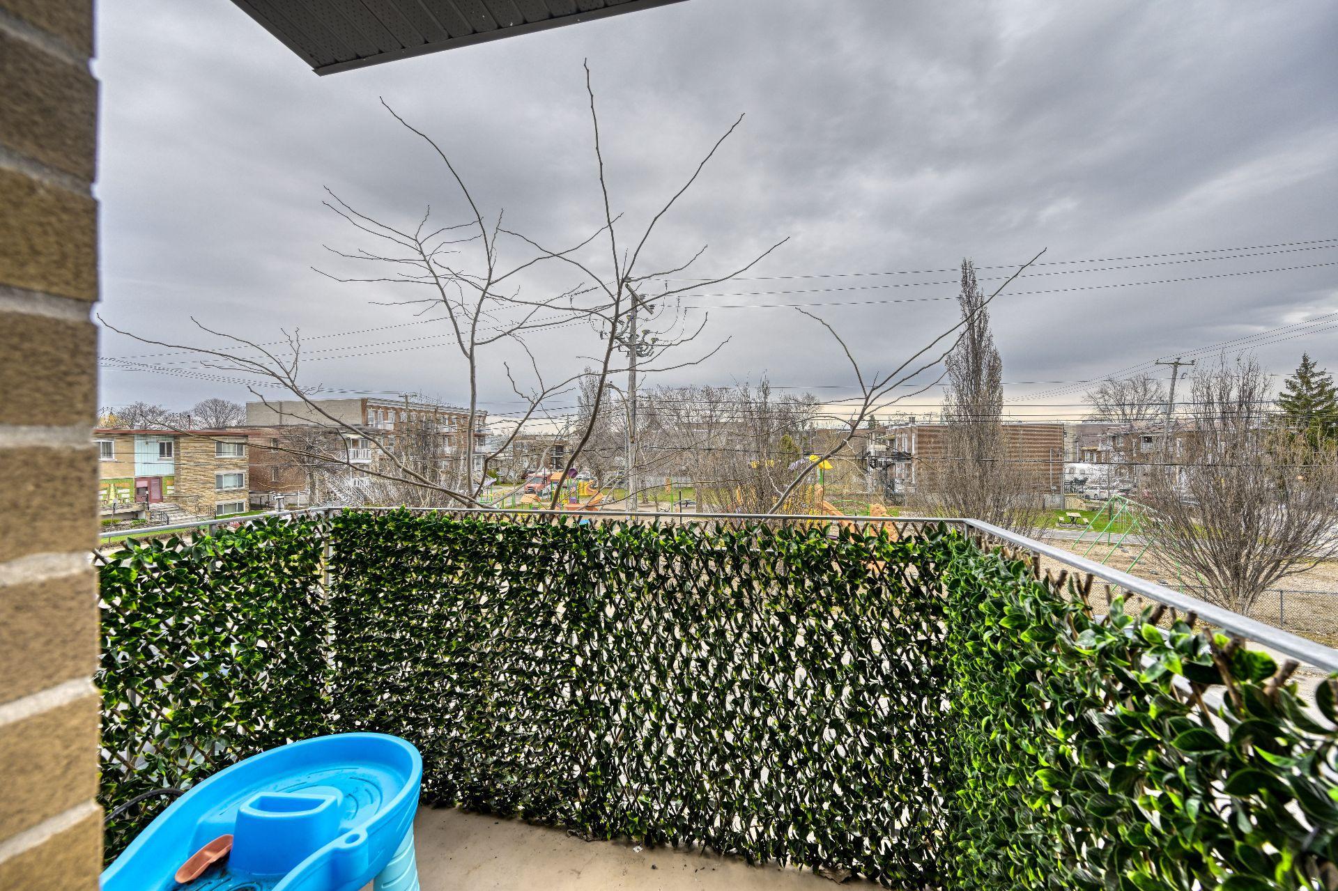 









3775


Rue Everett

, 201,
Montréal (Villeray/Saint-Michel/Parc-Extension),




QC
H2A1S5

