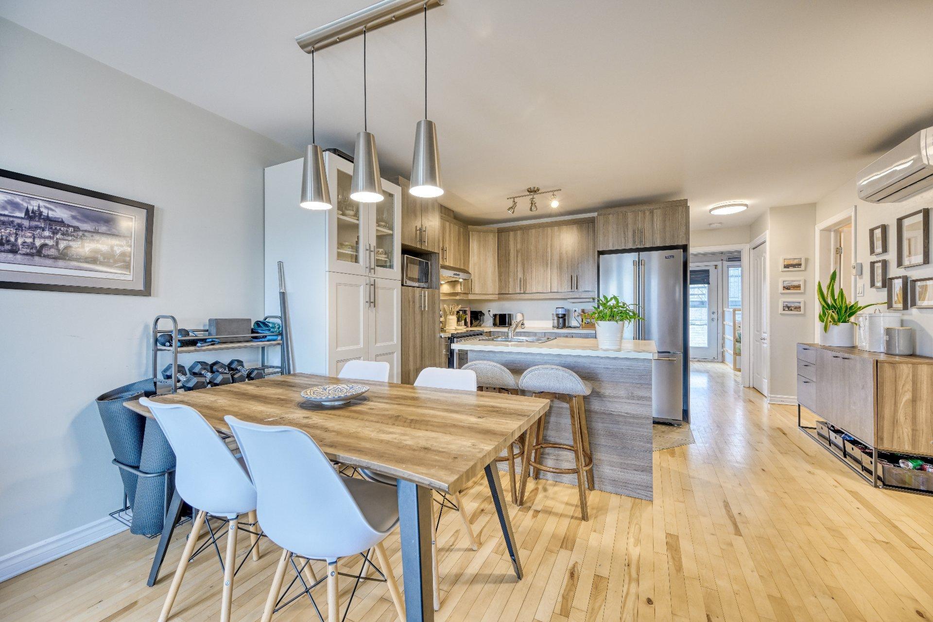 









3775


Rue Everett

, 201,
Montréal (Villeray/Saint-Michel/Parc-Extension),




QC
H2A1S5

