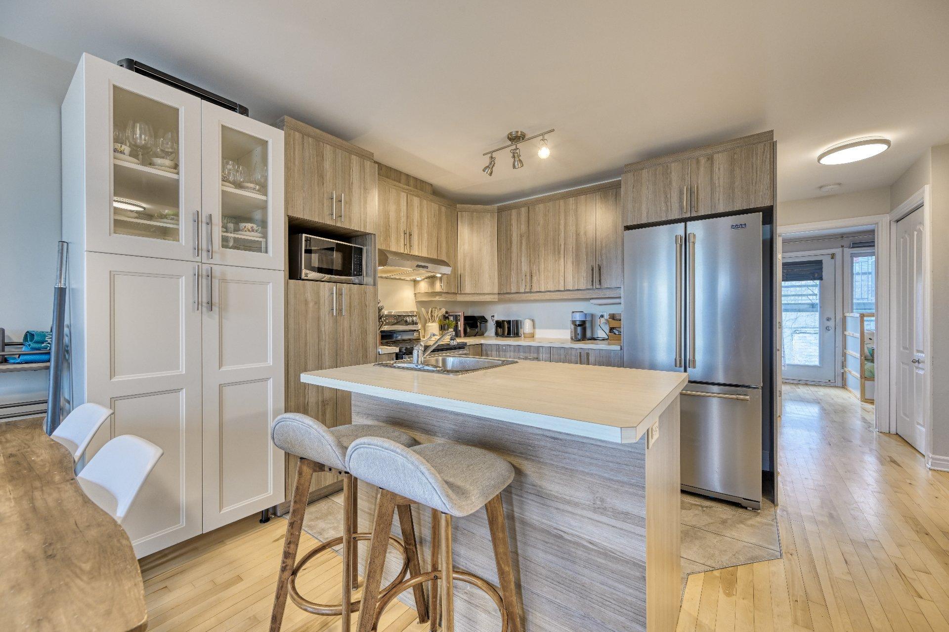 









3775


Rue Everett

, 201,
Montréal (Villeray/Saint-Michel/Parc-Extension),




QC
H2A1S5

