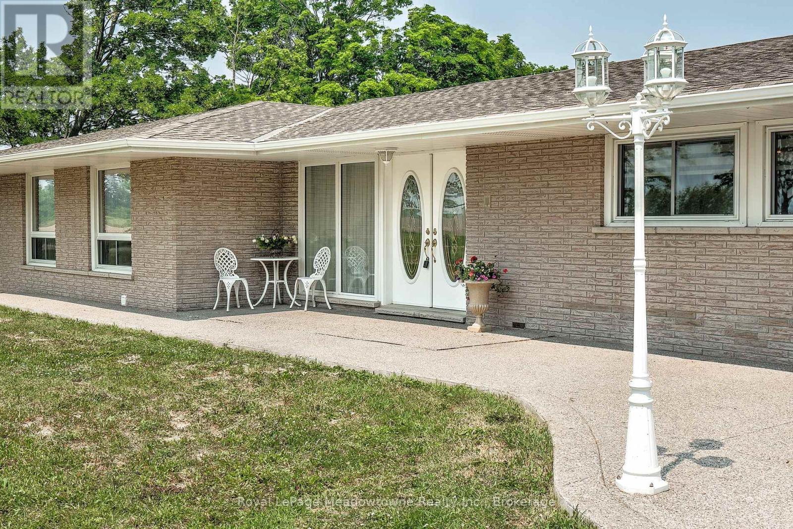 












11511 WINSTON CHURCHILL BOULEVARD

,
Brampton (Northwest Brampton),




Ontario
L7A0A3

