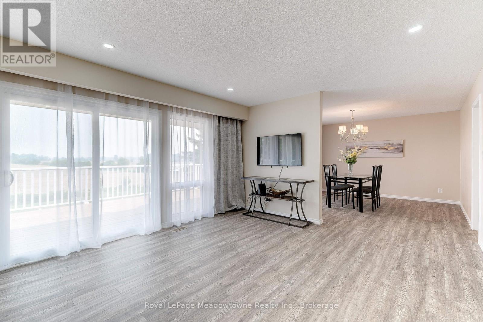 












11511 WINSTON CHURCHILL BOULEVARD

,
Brampton (Northwest Brampton),




Ontario
L7A0A3


