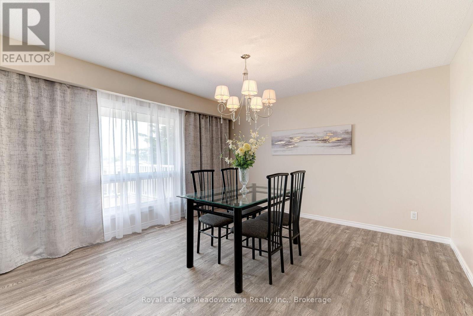 












11511 WINSTON CHURCHILL BOULEVARD

,
Brampton (Northwest Brampton),




Ontario
L7A0A3

