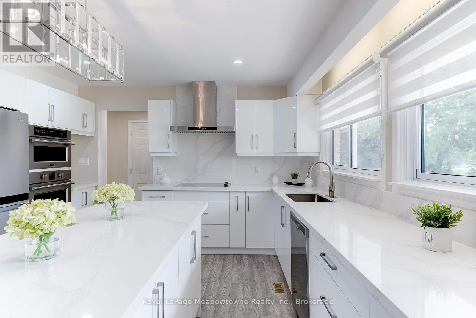 












11511 WINSTON CHURCHILL BOULEVARD

,
Brampton (Northwest Brampton),




Ontario
L7A0A3

