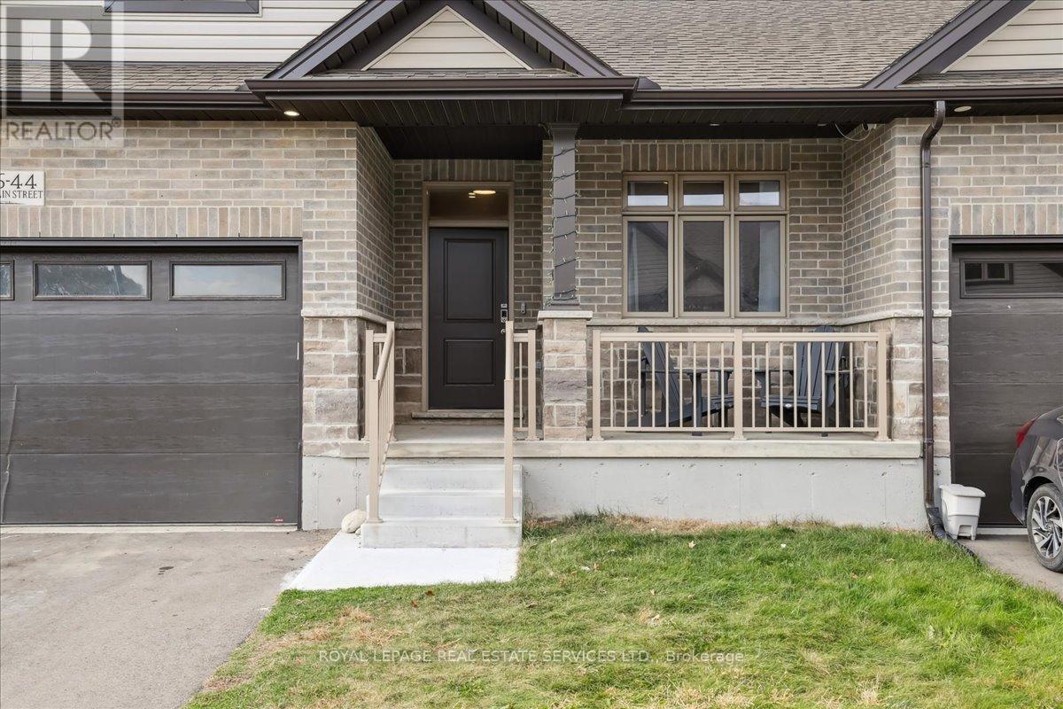 












6 - 44 MAIN STREET

,
East Zorra-Tavistock,




Ontario
N0J1M0

