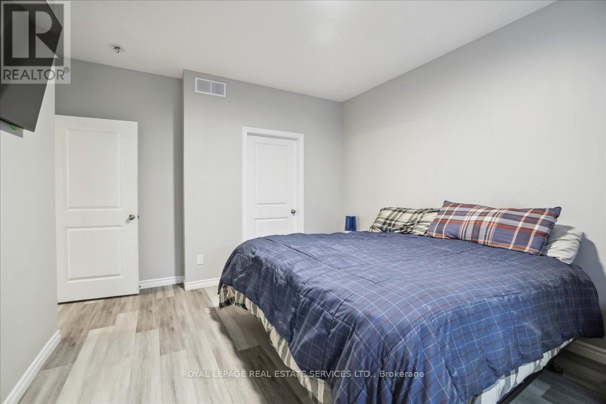 












6 - 44 MAIN STREET

,
East Zorra-Tavistock,




Ontario
N0J1M0

