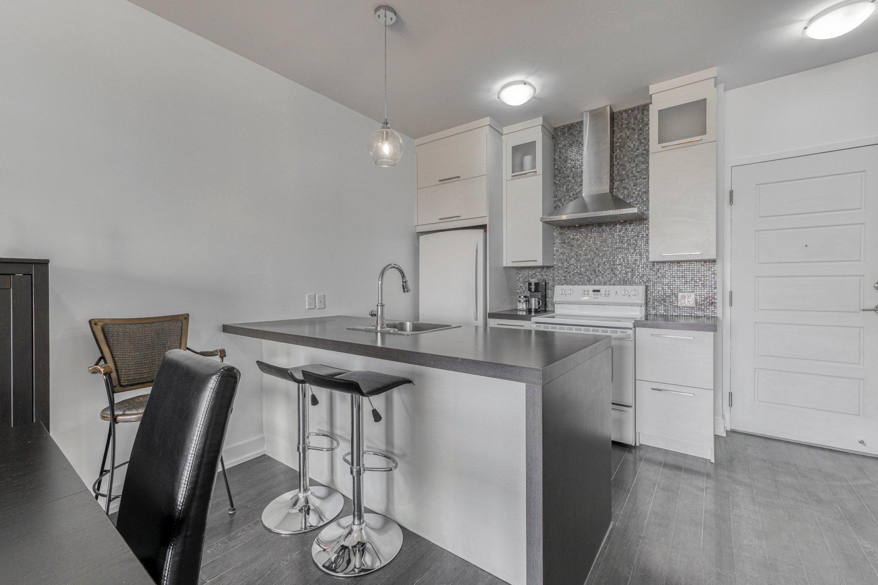 









2310


Rue Marcelle-Ferron

, 404,
Montréal (Mercier/Hochelaga-Maisonneuve),




QC
H1L0A7

