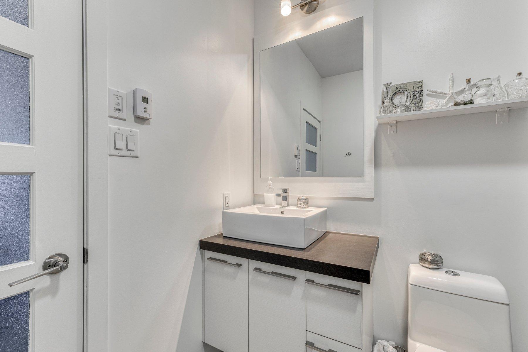 









2310


Rue Marcelle-Ferron

, 404,
Montréal (Mercier/Hochelaga-Maisonneuve),




QC
H1L0A7

