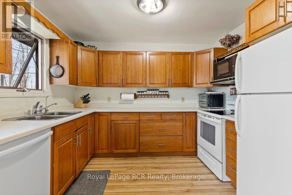 












214333 BASELINE ROAD

,
West Grey,




Ontario
N0G1S0

