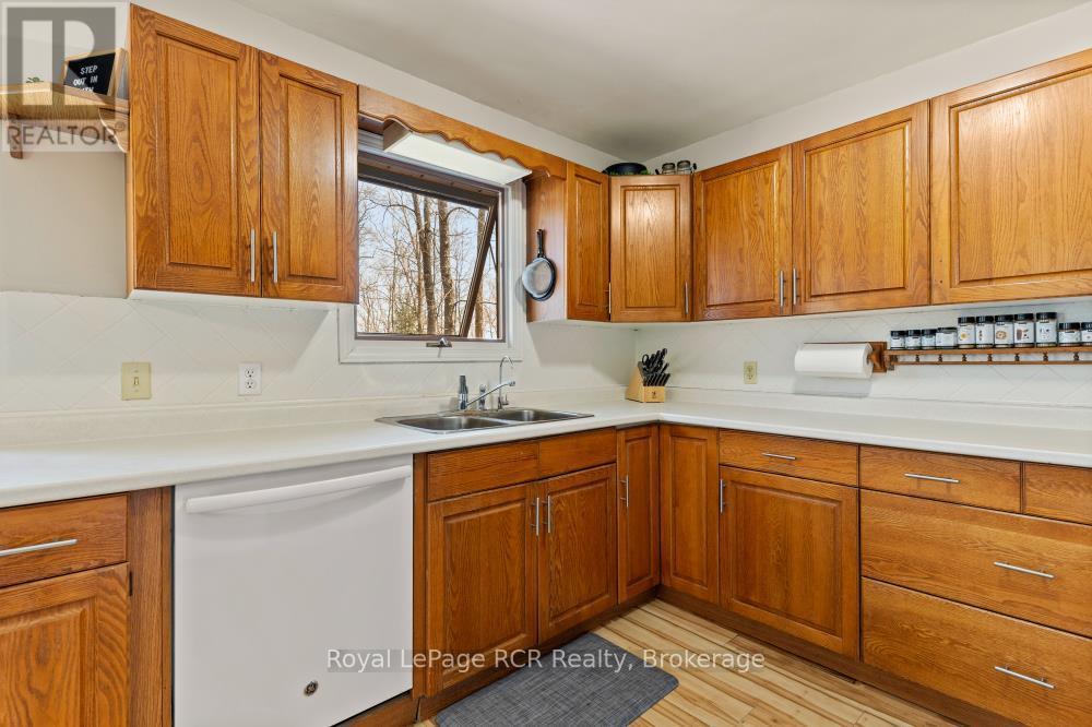 












214333 BASELINE ROAD

,
West Grey,




Ontario
N0G1S0

