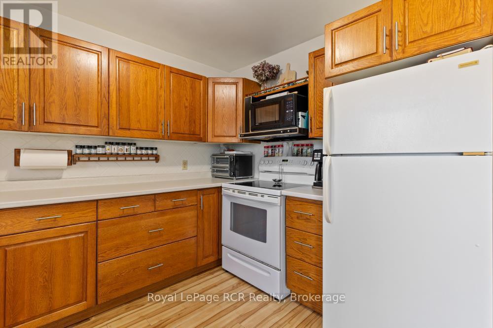 












214333 BASELINE ROAD

,
West Grey,




Ontario
N0G1S0


