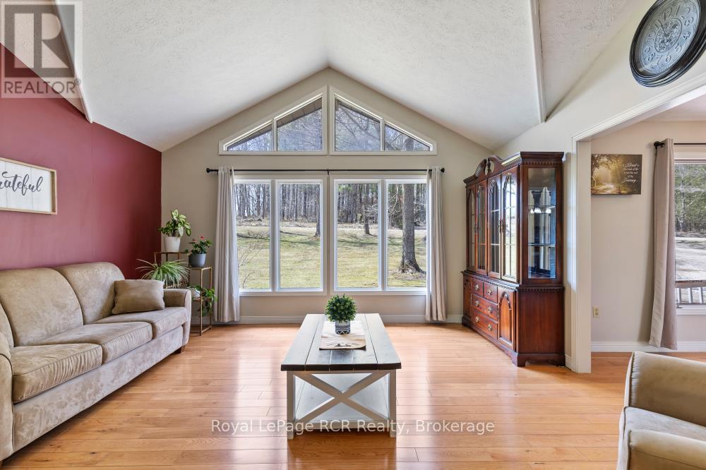 












214333 BASELINE ROAD

,
West Grey,




Ontario
N0G1S0

