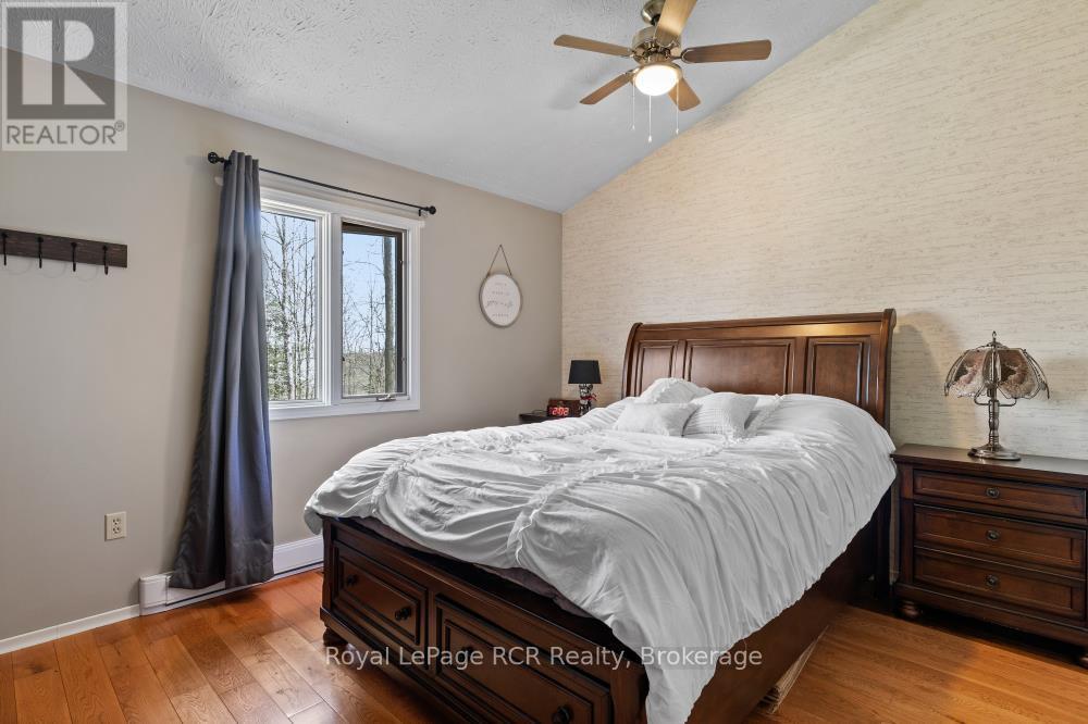 












214333 BASELINE ROAD

,
West Grey,




Ontario
N0G1S0


