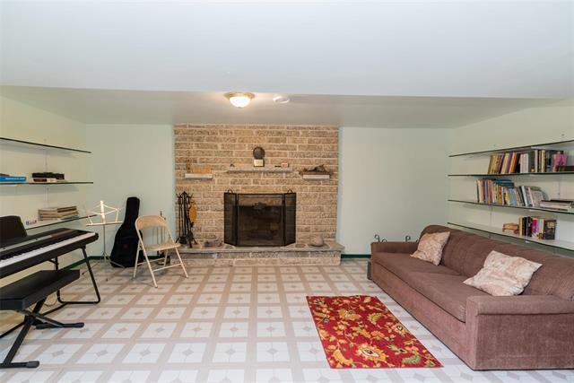









1194


ANDRECHUK

RD,
Ritchot Rm,




MB
R5A 1E7

