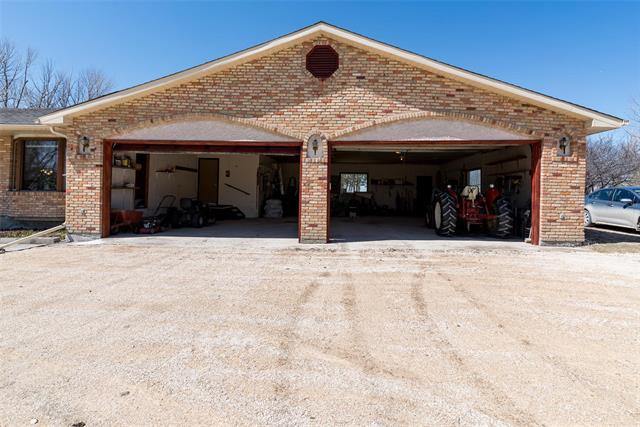 









1194


ANDRECHUK

RD,
Ritchot Rm,




MB
R5A 1E7

