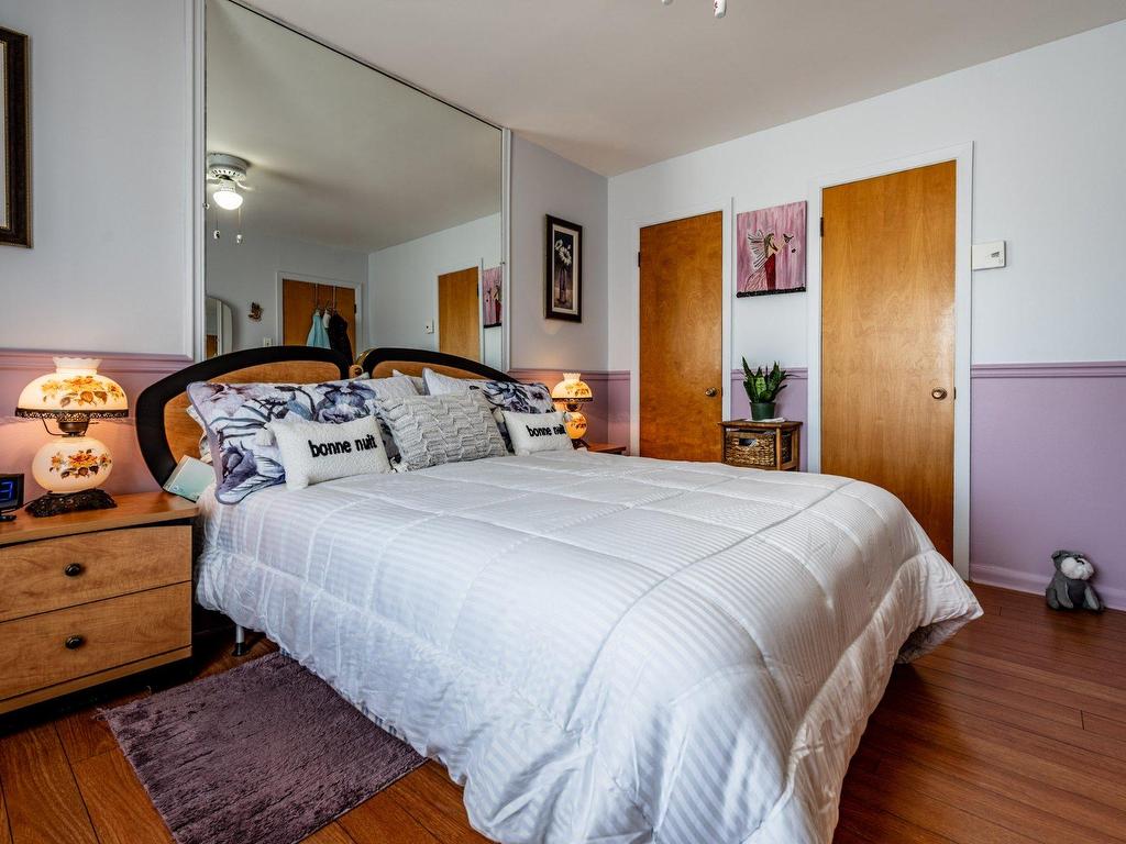 









869

 - 873


Rue Guilbert

,
Trois-Rivières,




QC
G8T5V3

