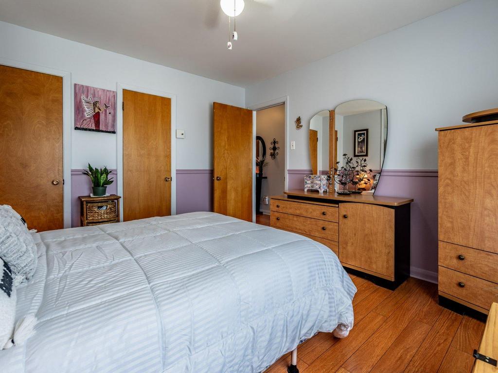 









869

 - 873


Rue Guilbert

,
Trois-Rivières,




QC
G8T5V3

