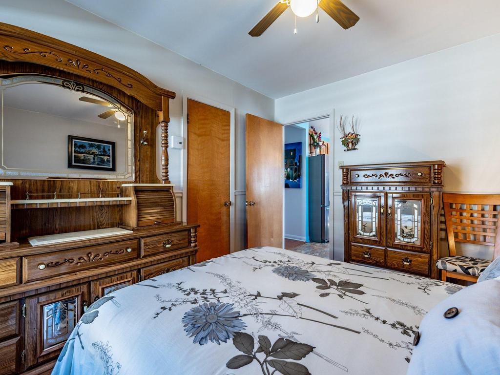 









869

 - 873


Rue Guilbert

,
Trois-Rivières,




QC
G8T5V3

