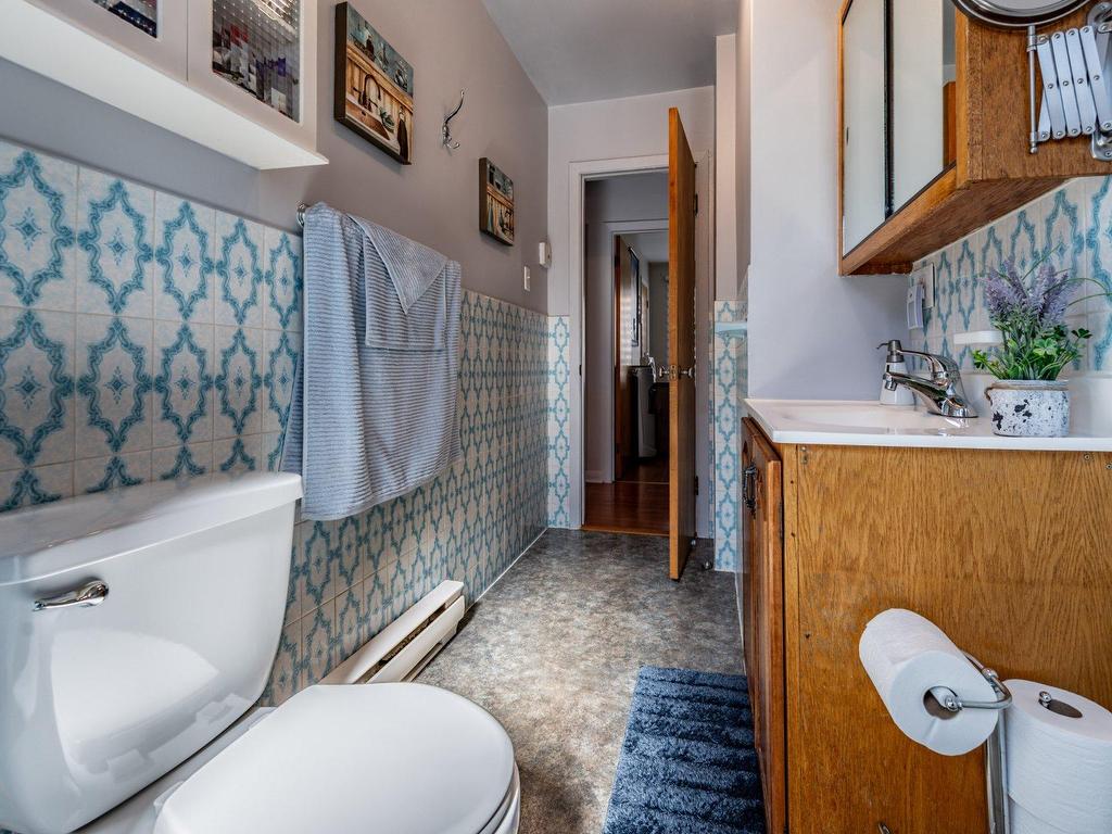 









869

 - 873


Rue Guilbert

,
Trois-Rivières,




QC
G8T5V3

