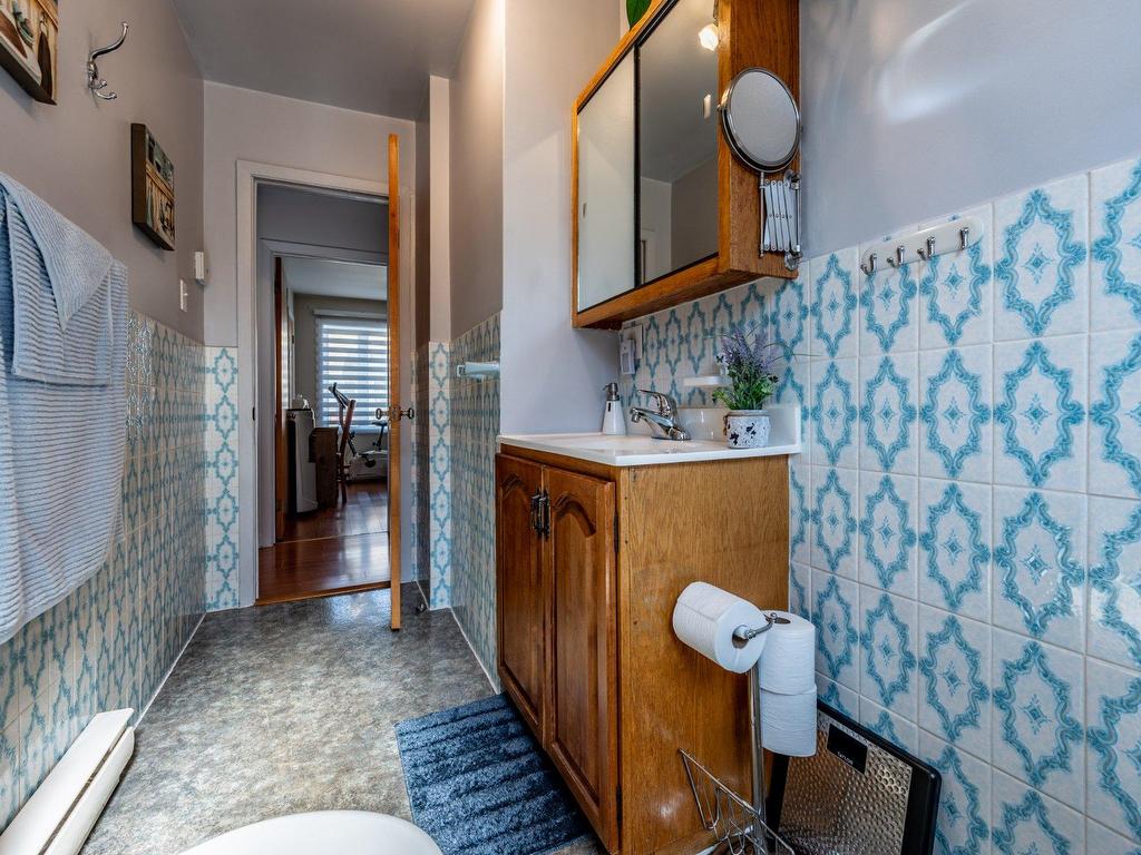 









869

 - 873


Rue Guilbert

,
Trois-Rivières,




QC
G8T5V3


