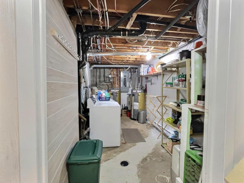 









869

 - 873


Rue Guilbert

,
Trois-Rivières,




QC
G8T5V3

