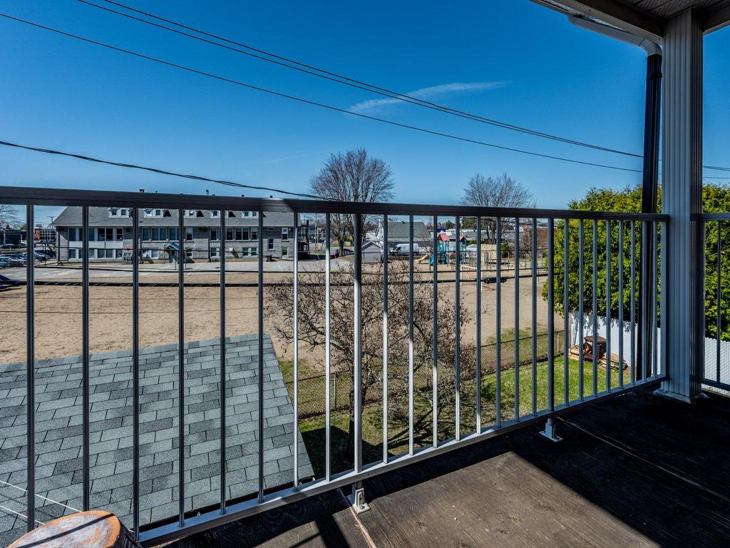 









869

 - 873


Rue Guilbert

,
Trois-Rivières,




QC
G8T5V3

