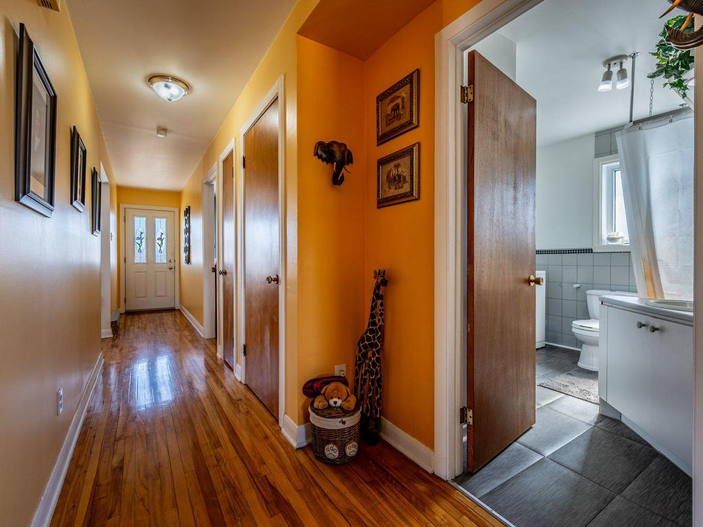 









869

 - 873


Rue Guilbert

,
Trois-Rivières,




QC
G8T5V3

