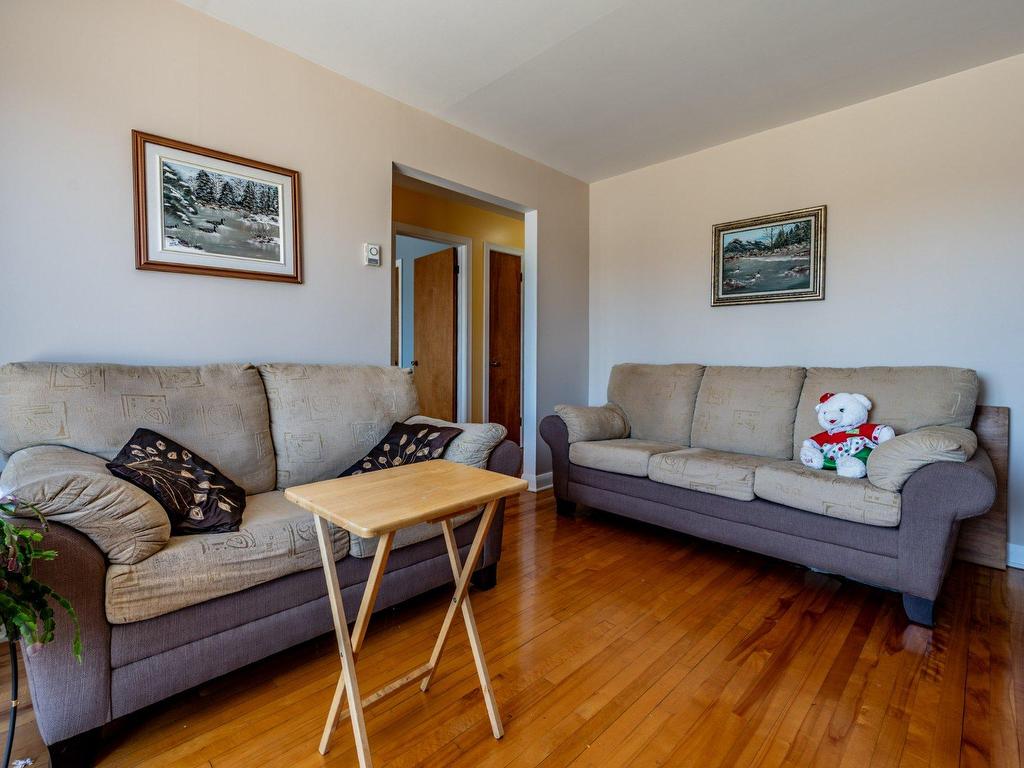 









869

 - 873


Rue Guilbert

,
Trois-Rivières,




QC
G8T5V3

