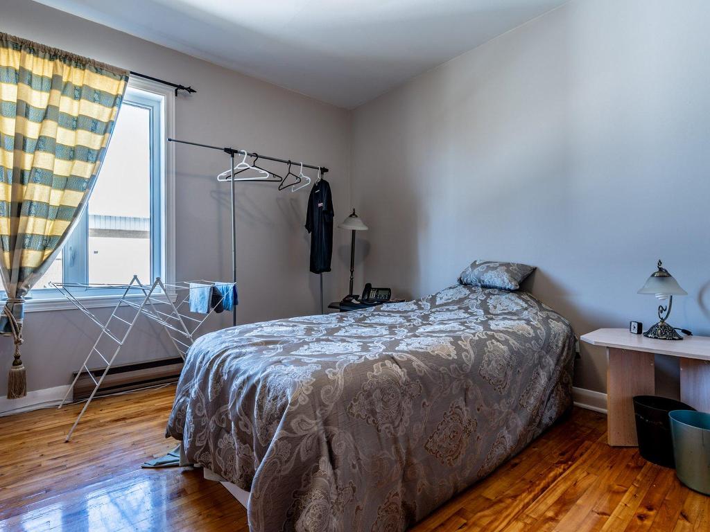 









869

 - 873


Rue Guilbert

,
Trois-Rivières,




QC
G8T5V3

