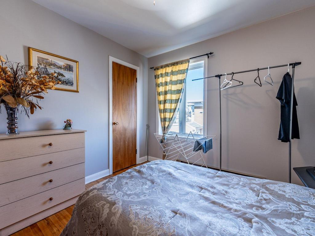 









869

 - 873


Rue Guilbert

,
Trois-Rivières,




QC
G8T5V3

