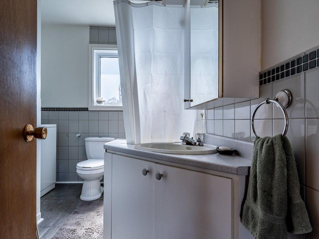 









869

 - 873


Rue Guilbert

,
Trois-Rivières,




QC
G8T5V3

