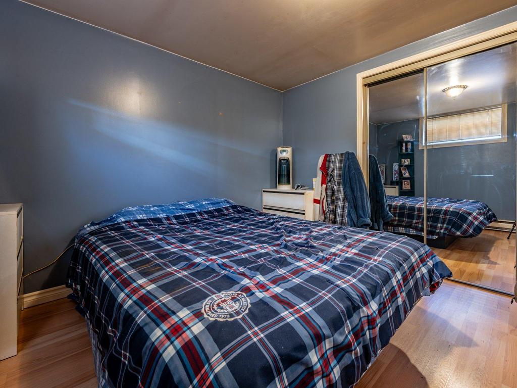 









869

 - 873


Rue Guilbert

,
Trois-Rivières,




QC
G8T5V3

