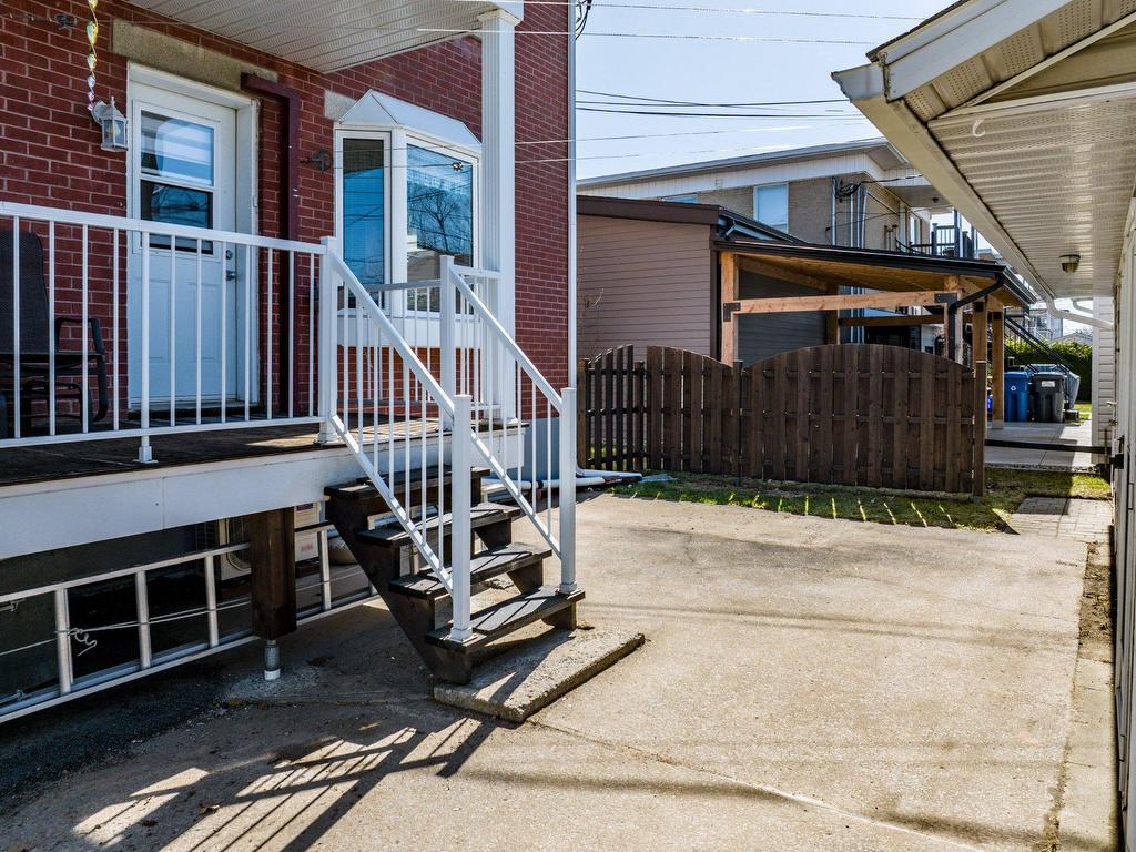 









869

 - 873


Rue Guilbert

,
Trois-Rivières,




QC
G8T5V3

