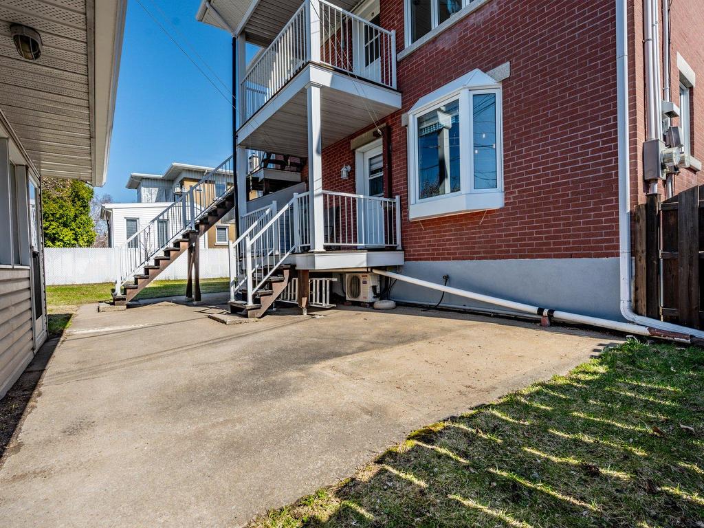 









869

 - 873


Rue Guilbert

,
Trois-Rivières,




QC
G8T5V3

