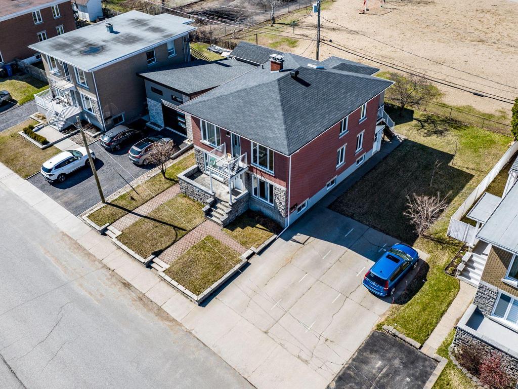 









869

 - 873


Rue Guilbert

,
Trois-Rivières,




QC
G8T5V3

