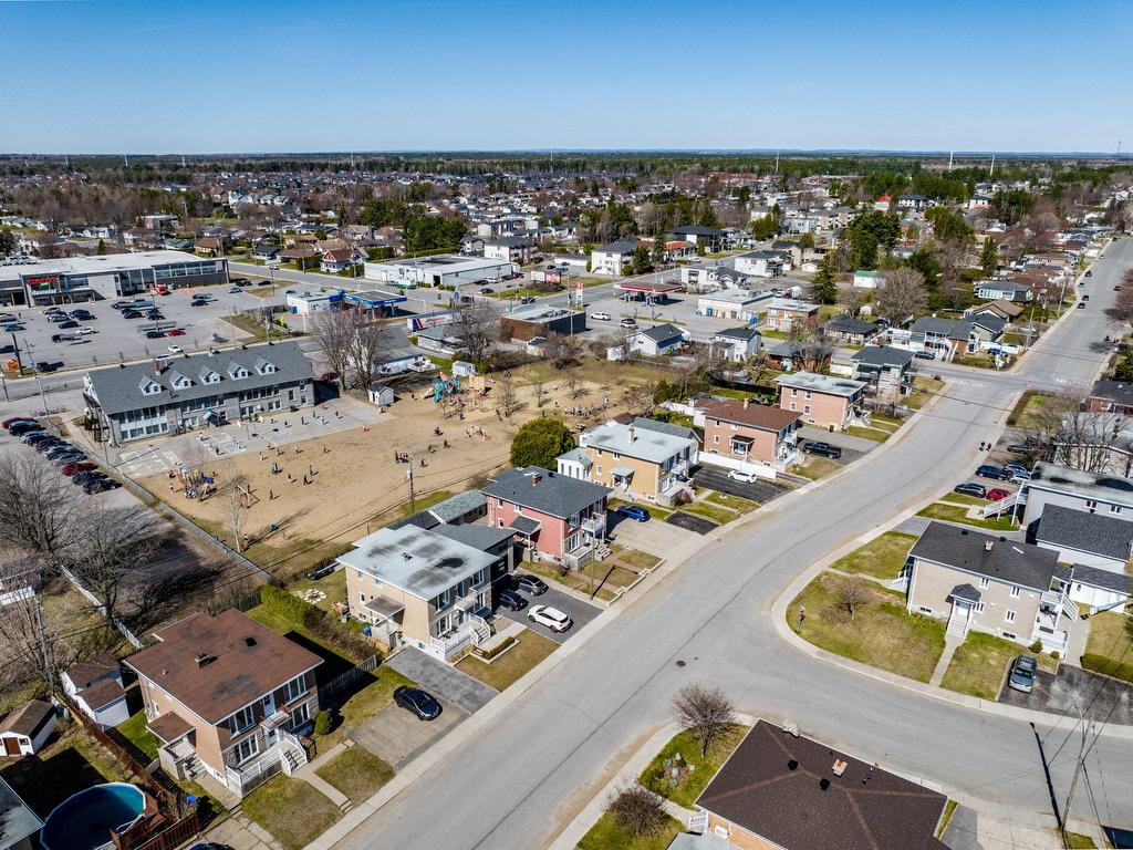 









869

 - 873


Rue Guilbert

,
Trois-Rivières,




QC
G8T5V3

