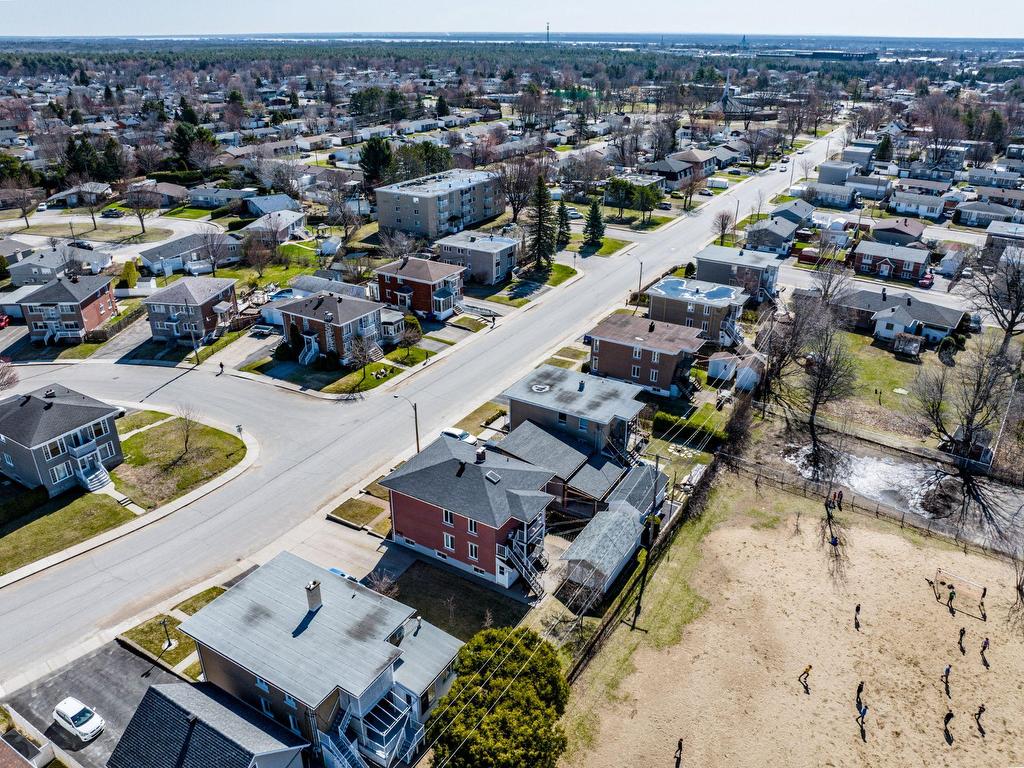









869

 - 873


Rue Guilbert

,
Trois-Rivières,




QC
G8T5V3

