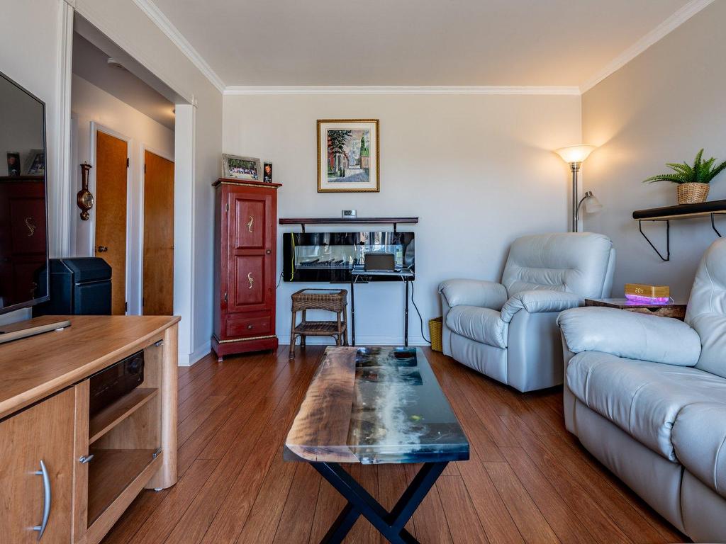 









869

 - 873


Rue Guilbert

,
Trois-Rivières,




QC
G8T5V3


