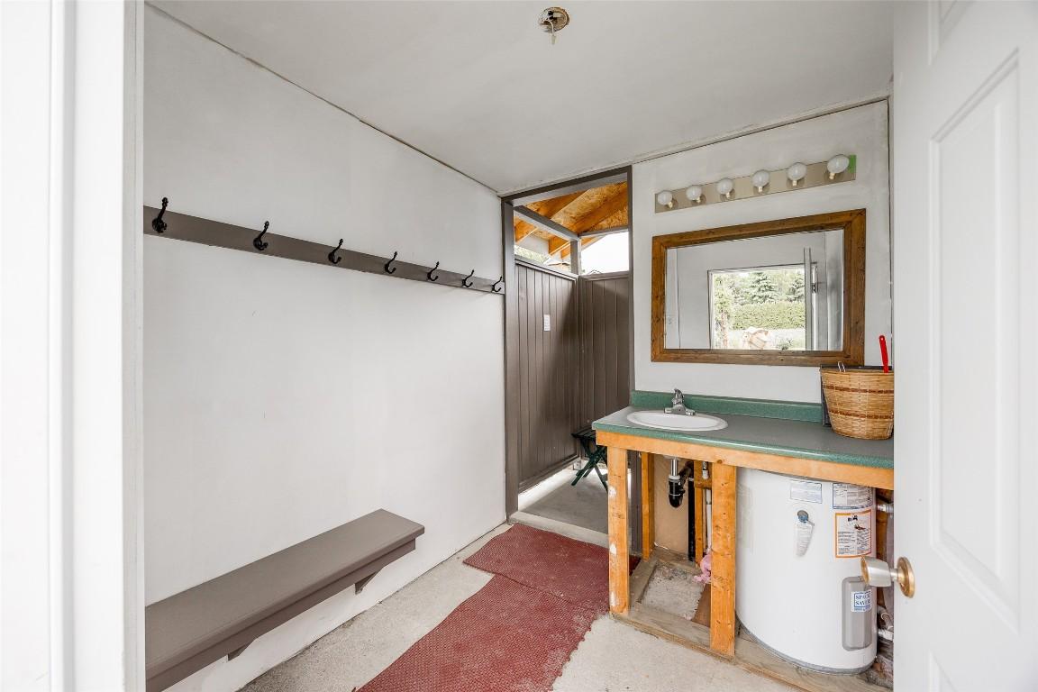 









3544


Elliott

Road,
West Kelowna,




BC
V4T 1N9

